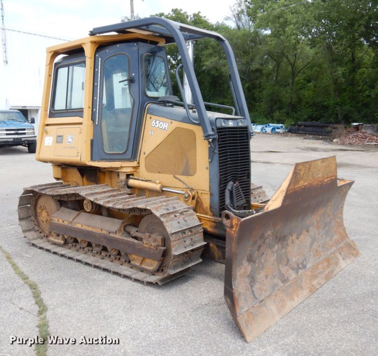 image for item DS1294 2002 John Deere 650H LT  dozer