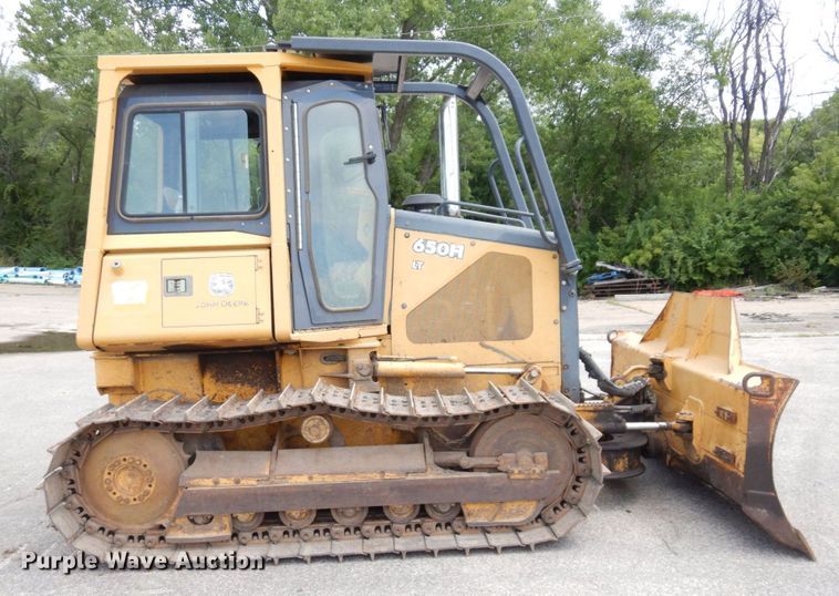 image for item DS1294 2002 John Deere 650H LT  dozer