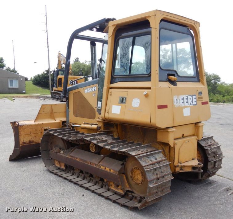 image for item DS1294 2002 John Deere 650H LT  dozer