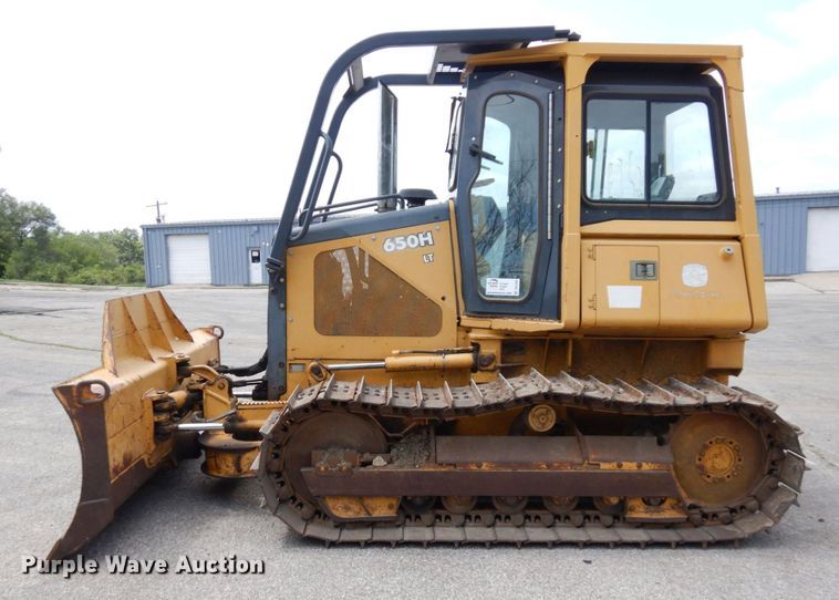 image for item DS1294 2002 John Deere 650H LT  dozer