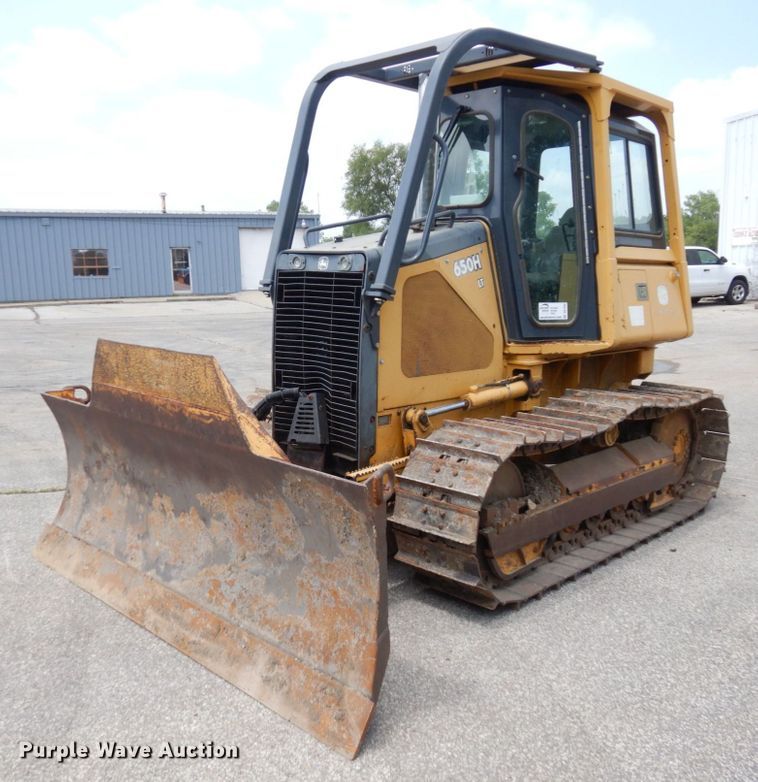 image for item DS1294 2002 John Deere 650H LT  dozer
