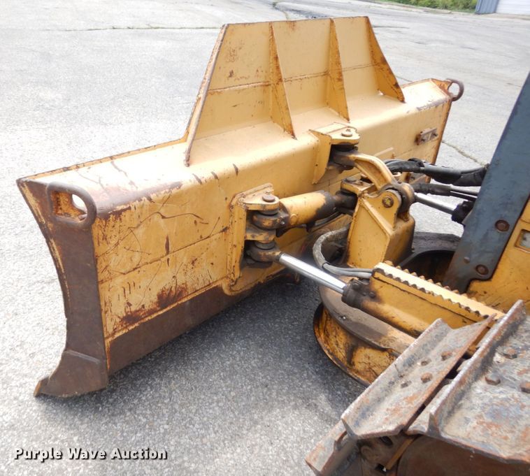 image for item DS1294 2002 John Deere 650H LT  dozer