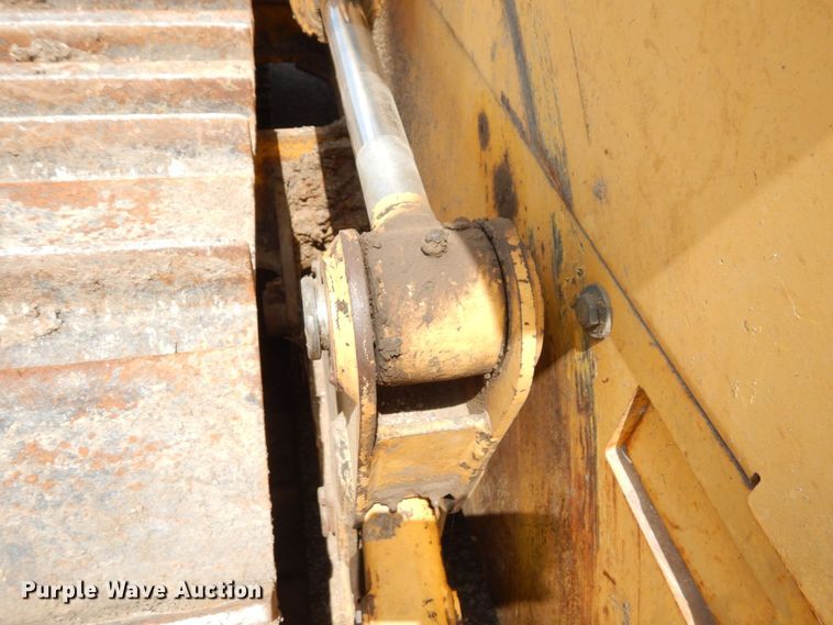 image for item DS1294 2002 John Deere 650H LT  dozer