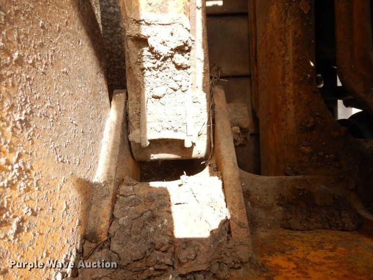 image for item DS1294 2002 John Deere 650H LT  dozer