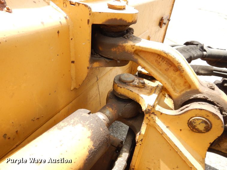 image for item DS1294 2002 John Deere 650H LT  dozer