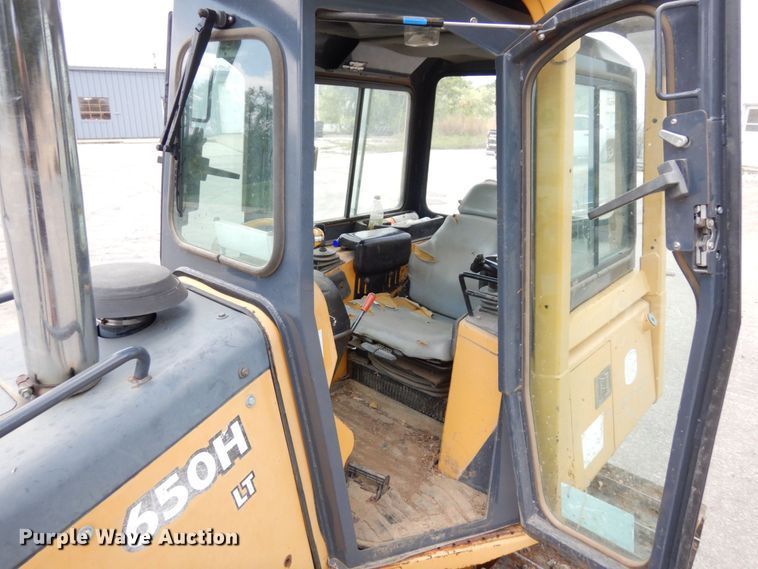 image for item DS1294 2002 John Deere 650H LT  dozer