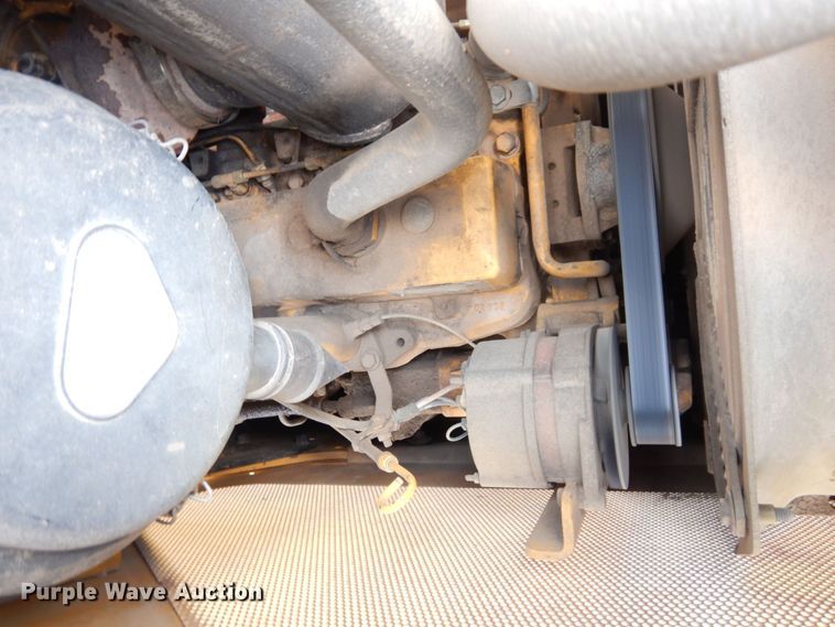 image for item DS1294 2002 John Deere 650H LT  dozer