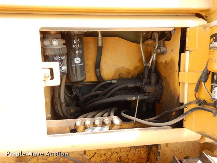 image for item DS1294 2002 John Deere 650H LT  dozer