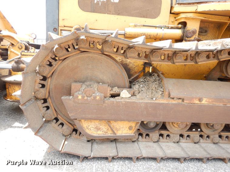 image for item DS1294 2002 John Deere 650H LT  dozer