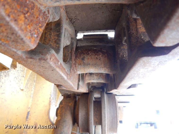 image for item DS1294 2002 John Deere 650H LT  dozer