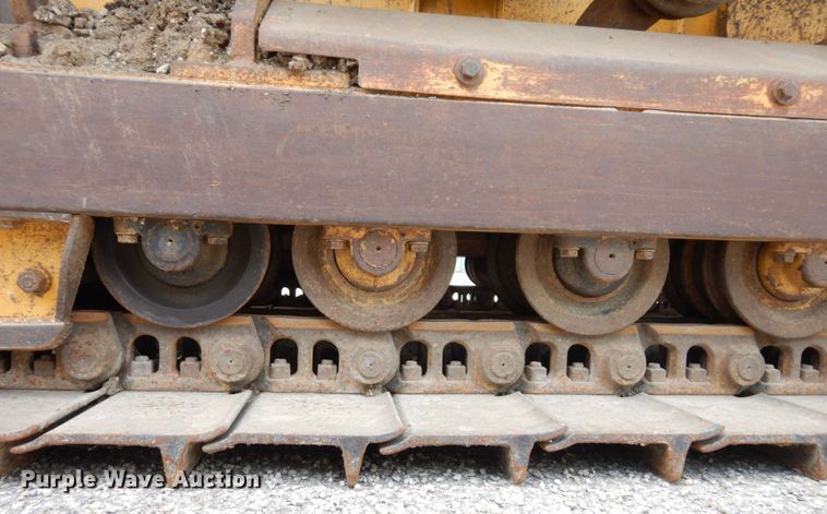 image for item DS1294 2002 John Deere 650H LT  dozer