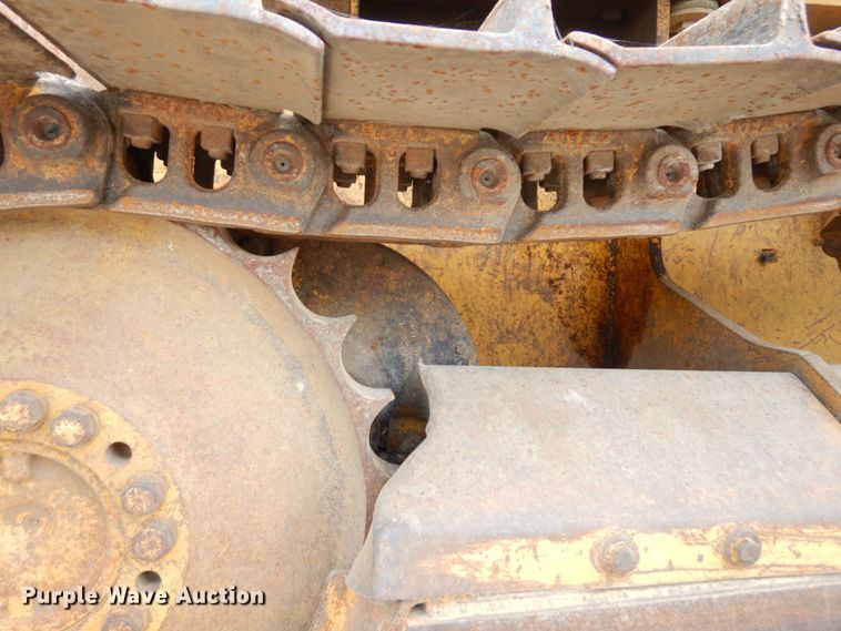 image for item DS1294 2002 John Deere 650H LT  dozer