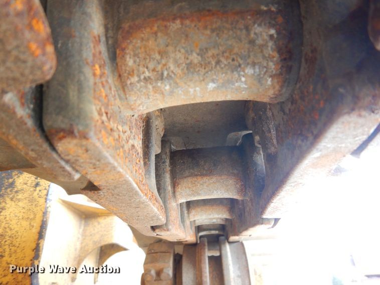 image for item DS1294 2002 John Deere 650H LT  dozer