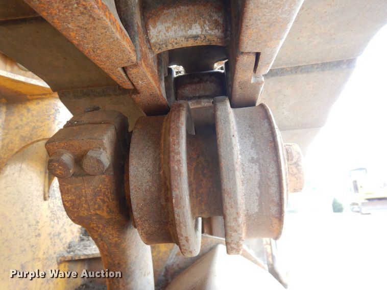 image for item DS1294 2002 John Deere 650H LT  dozer