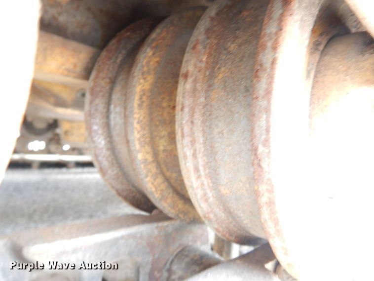 image for item DS1294 2002 John Deere 650H LT  dozer