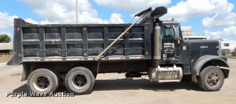 image for item DS1297 1989 Freightliner FLC  dump truck