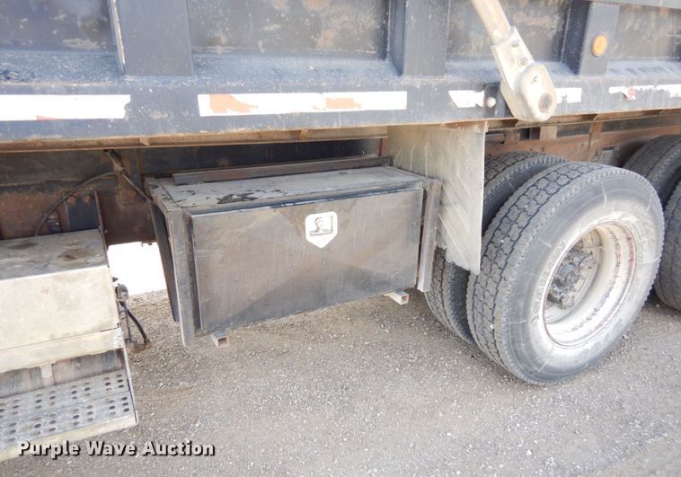 image for item DS1297 1989 Freightliner FLC  dump truck