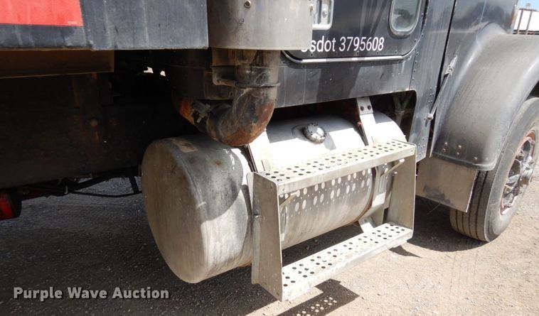 image for item DS1297 1989 Freightliner FLC  dump truck