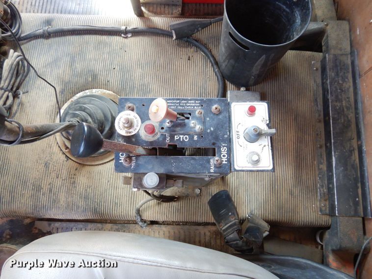 image for item DS1297 1989 Freightliner FLC  dump truck