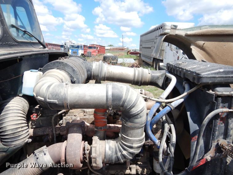 image for item DS1297 1989 Freightliner FLC  dump truck