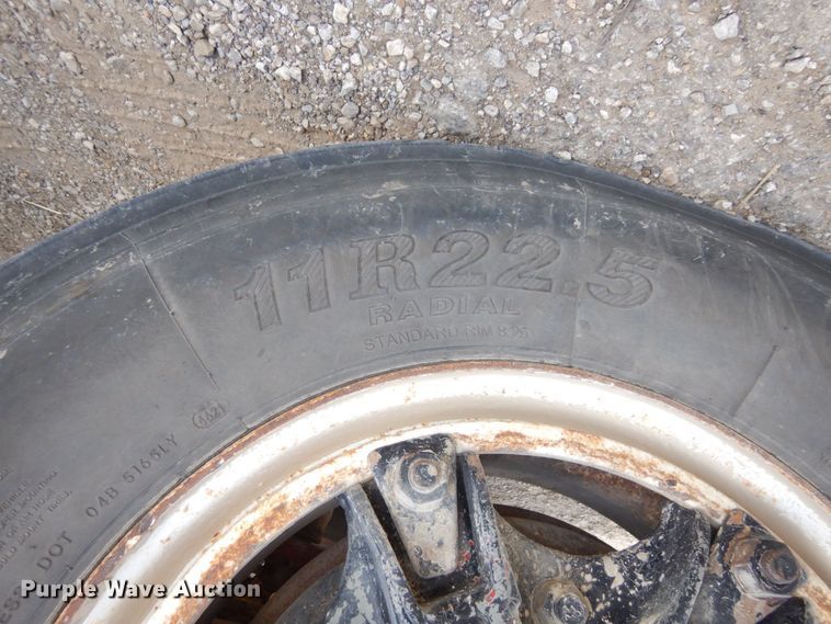 image for item DS1297 1989 Freightliner FLC  dump truck