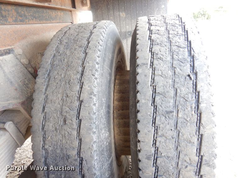 image for item DS1297 1989 Freightliner FLC  dump truck