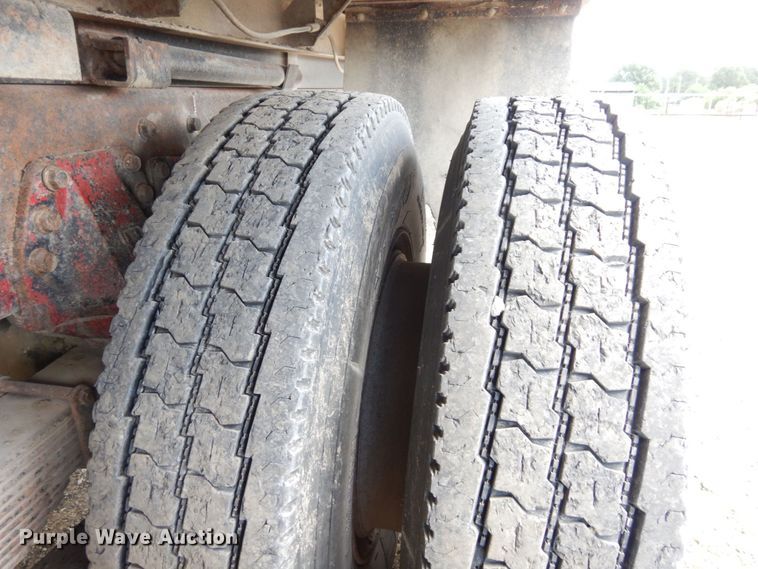 image for item DS1297 1989 Freightliner FLC  dump truck