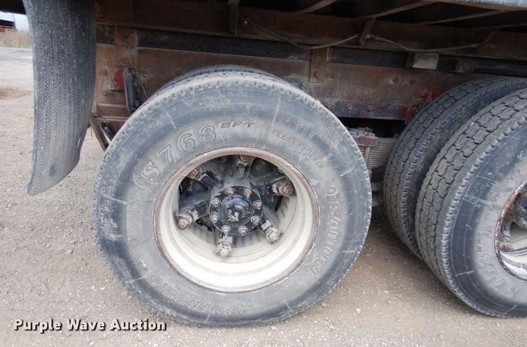 image for item DS1297 1989 Freightliner FLC  dump truck