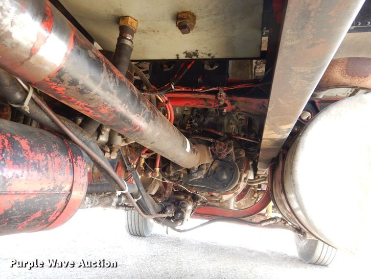 image for item DS1297 1989 Freightliner FLC  dump truck