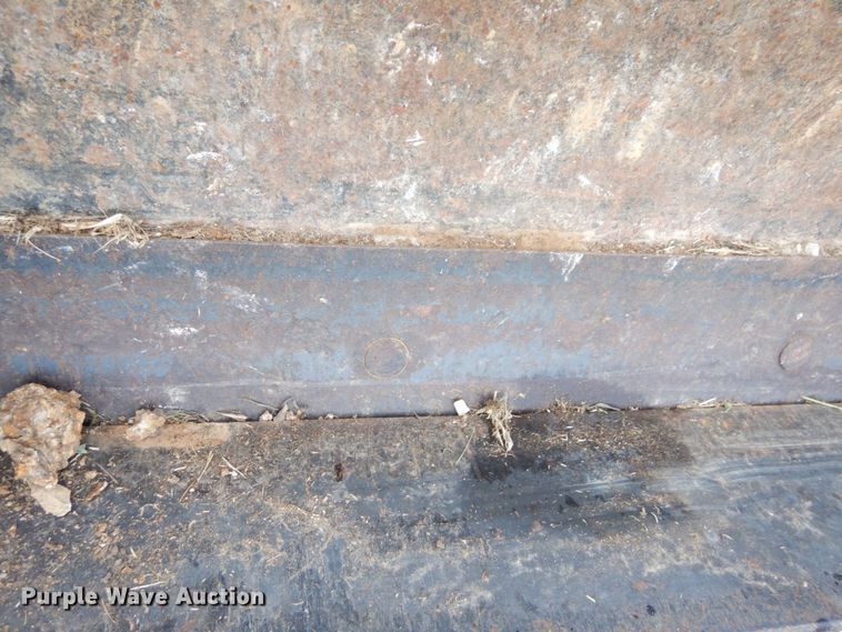 image for item DS1299 John Deere MP84  skid steer bucket