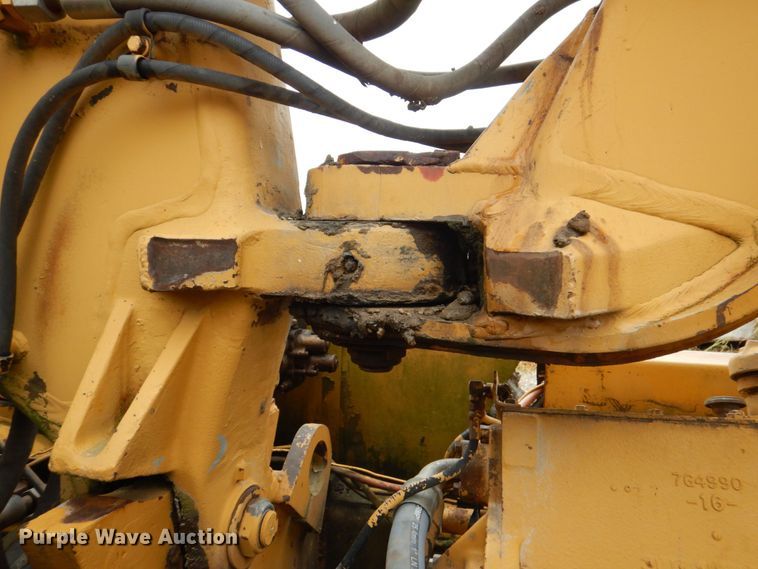 image for item DS8167 1985 Caterpillar 613C  elevating scraper