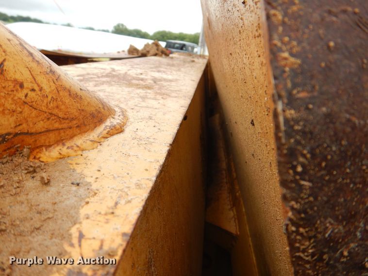 image for item DS8167 1985 Caterpillar 613C  elevating scraper