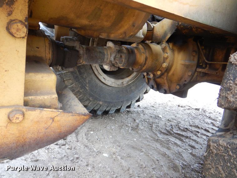 image for item DS8167 1985 Caterpillar 613C  elevating scraper