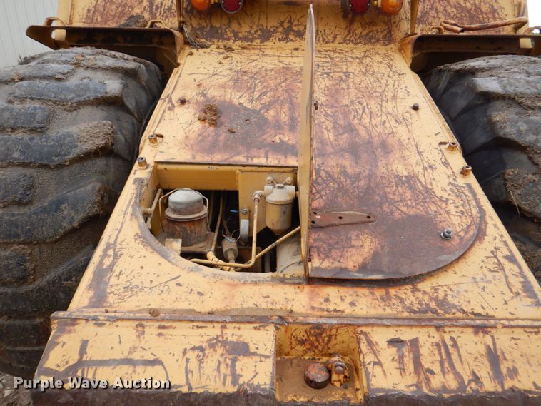 image for item DS8167 1985 Caterpillar 613C  elevating scraper