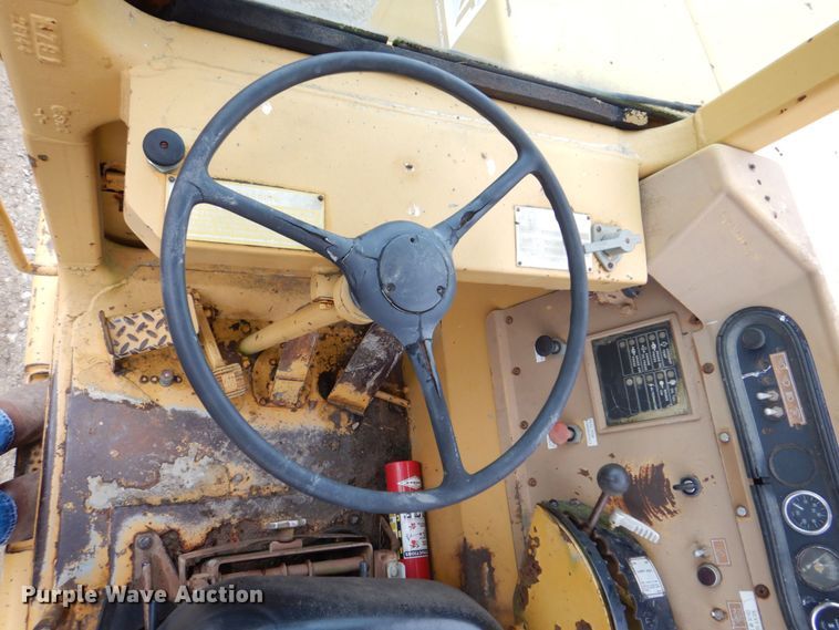 image for item DS8167 1985 Caterpillar 613C  elevating scraper