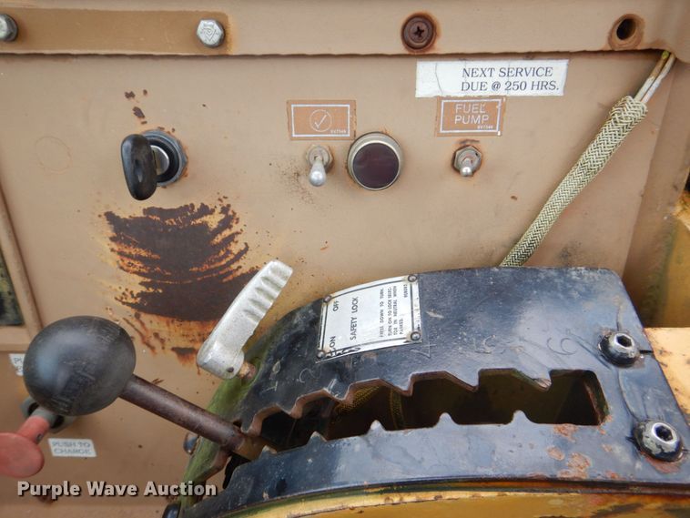 image for item DS8167 1985 Caterpillar 613C  elevating scraper