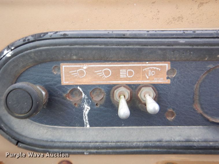 image for item DS8167 1985 Caterpillar 613C  elevating scraper