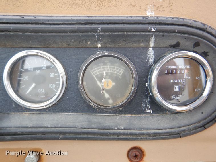 image for item DS8167 1985 Caterpillar 613C  elevating scraper