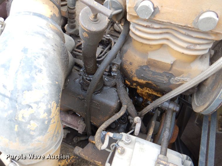 image for item DS8167 1985 Caterpillar 613C  elevating scraper