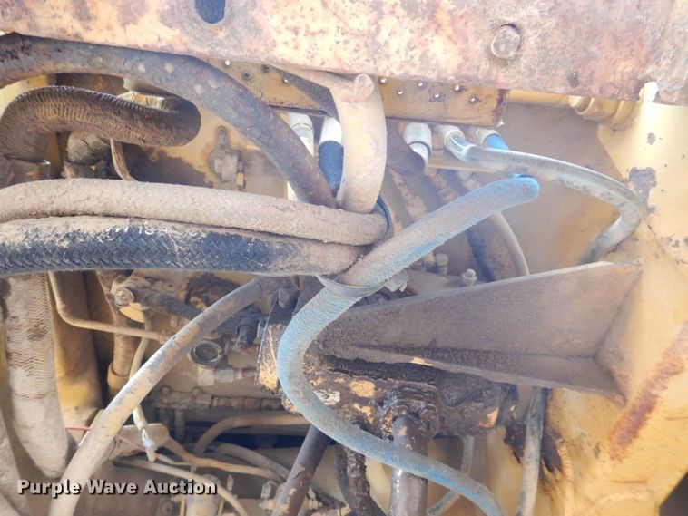 image for item DS8167 1985 Caterpillar 613C  elevating scraper