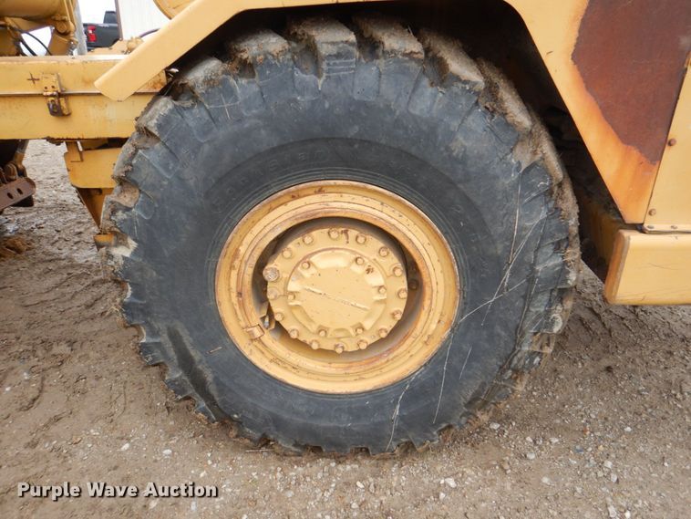 image for item DS8167 1985 Caterpillar 613C  elevating scraper