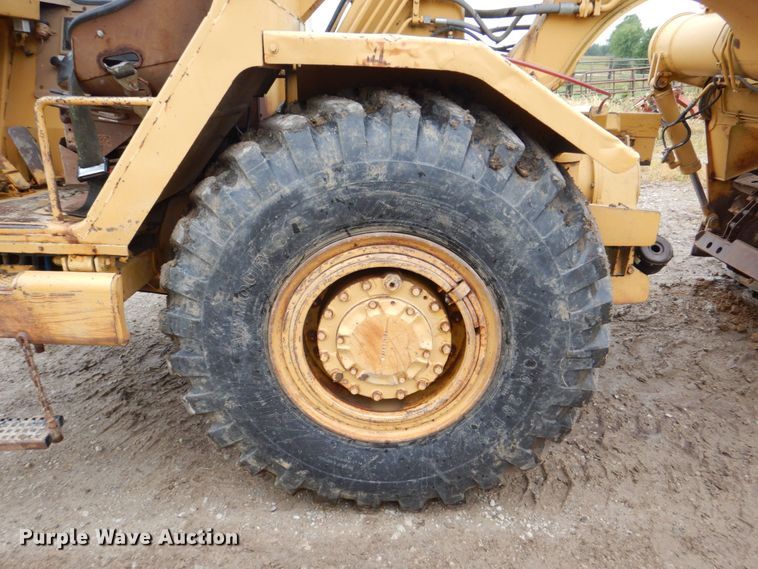 image for item DS8167 1985 Caterpillar 613C  elevating scraper