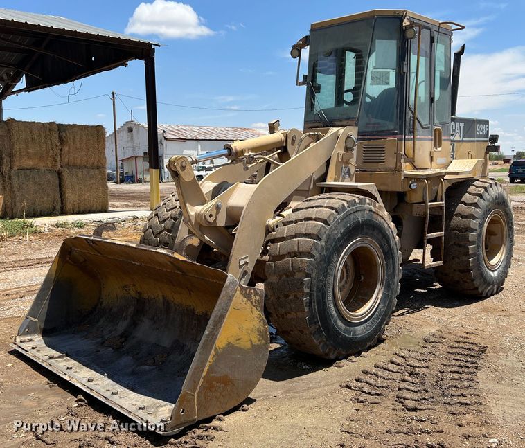 image for item DS8377 1999 Caterpillar 924F  wheel loader