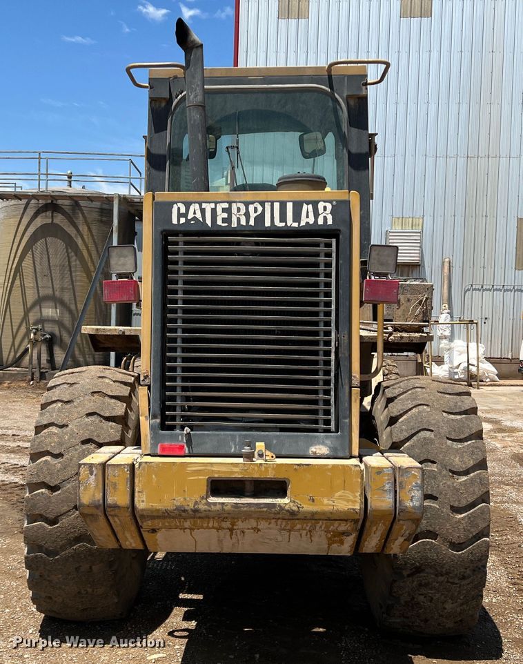 image for item DS8377 1999 Caterpillar 924F  wheel loader