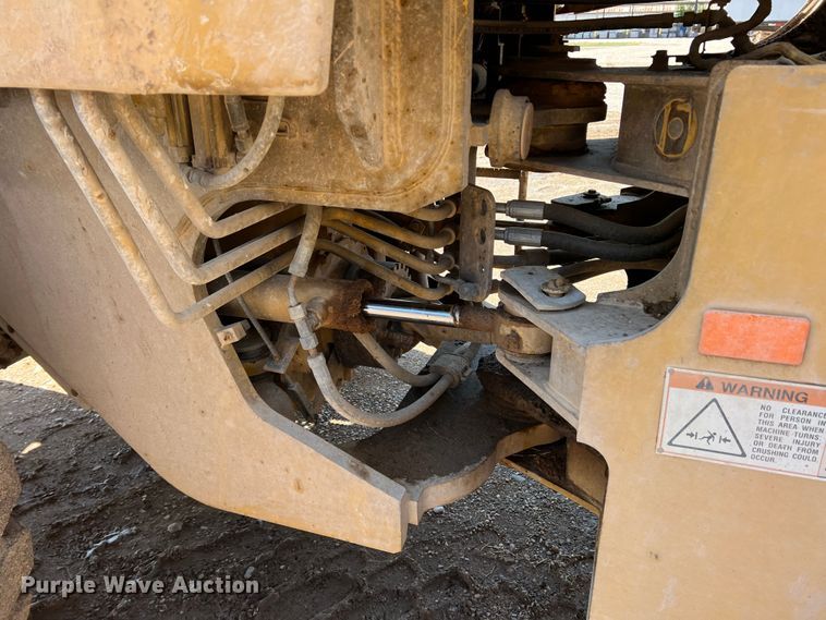 image for item DS8377 1999 Caterpillar 924F  wheel loader