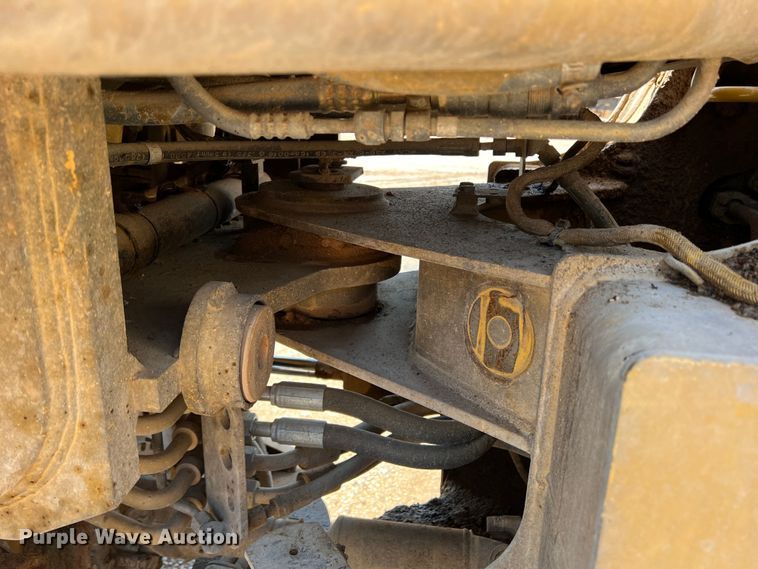 image for item DS8377 1999 Caterpillar 924F  wheel loader