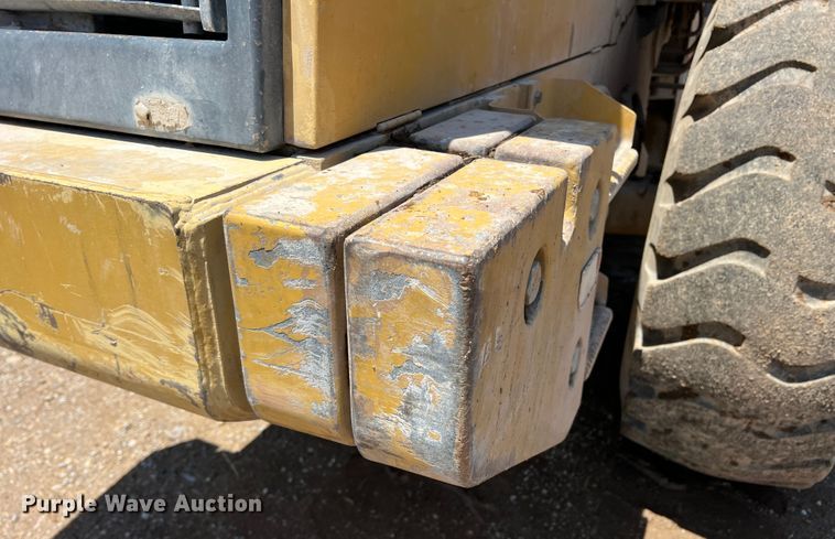 image for item DS8377 1999 Caterpillar 924F  wheel loader