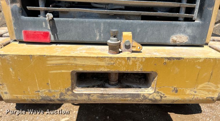 image for item DS8377 1999 Caterpillar 924F  wheel loader