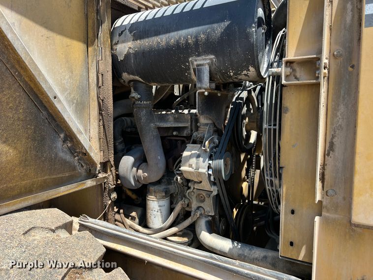 image for item DS8377 1999 Caterpillar 924F  wheel loader