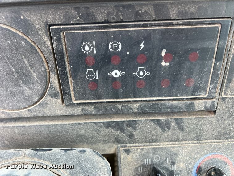 image for item DS8377 1999 Caterpillar 924F  wheel loader